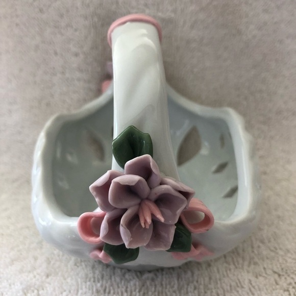 Porcelain Vintage Small Floral Candy Basket - Picture 2 of 6